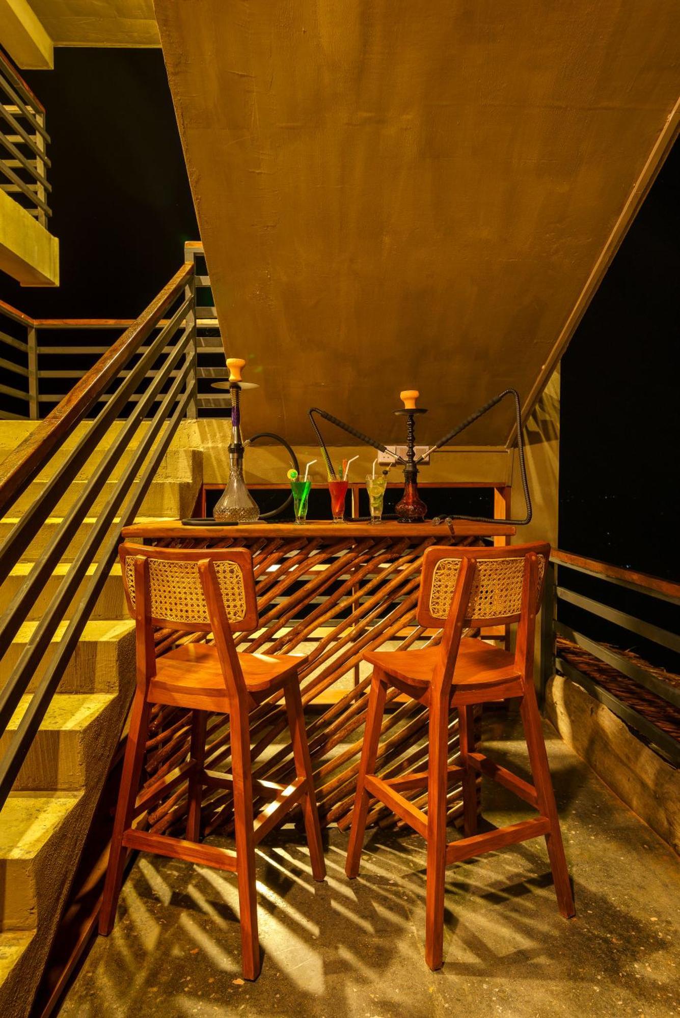Majentra Ella Hotel Luaran gambar