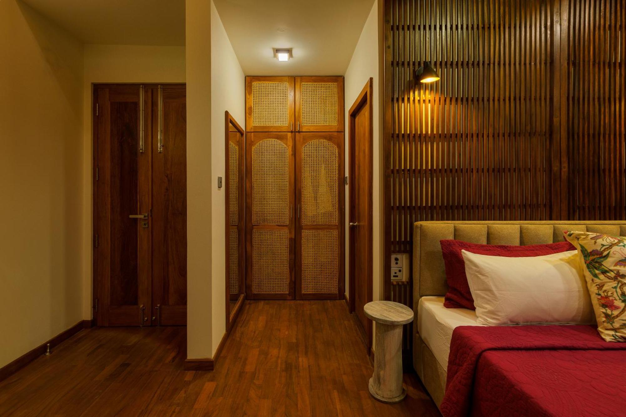 Majentra Ella Hotel Luaran gambar