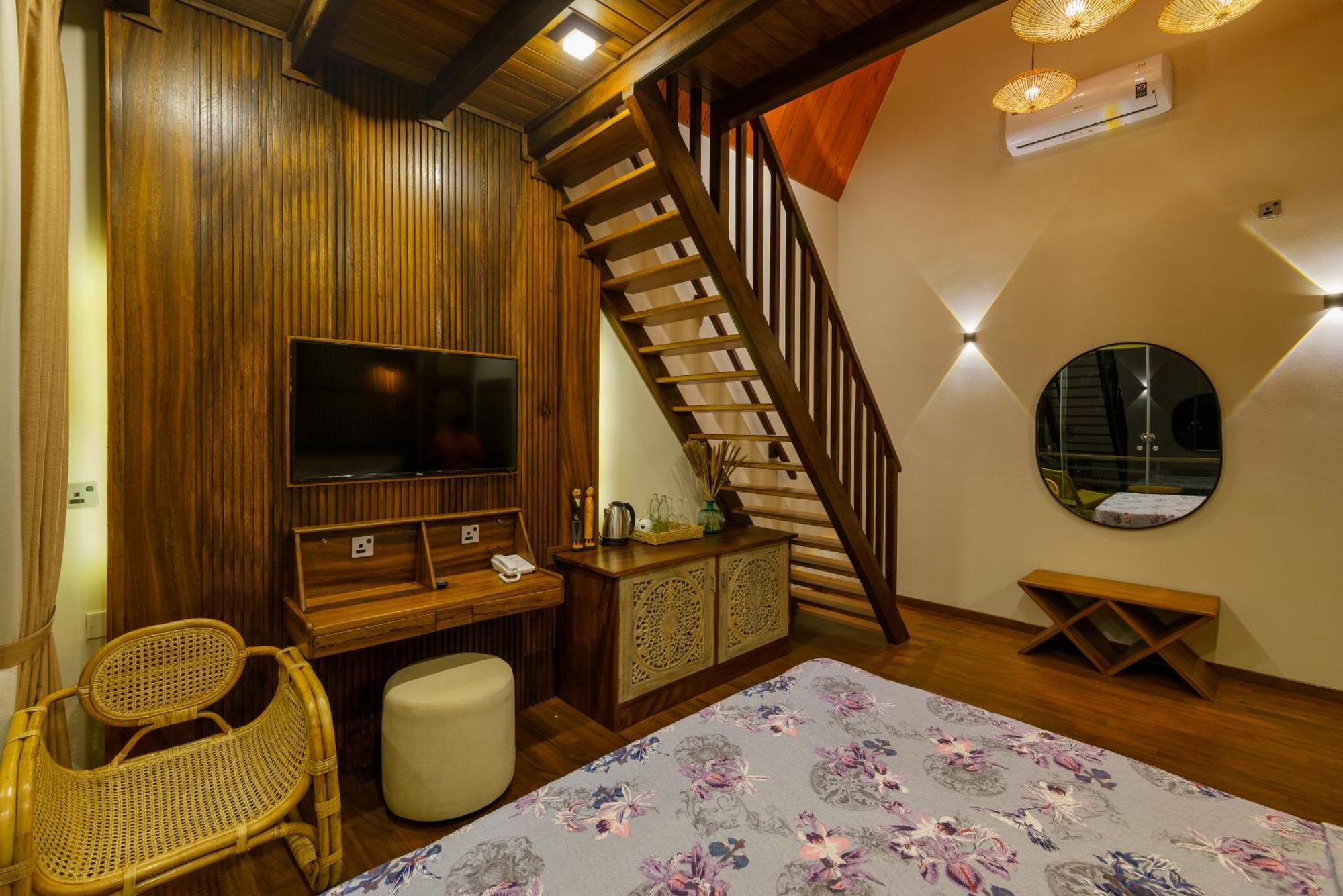 Majentra Ella Hotel Luaran gambar