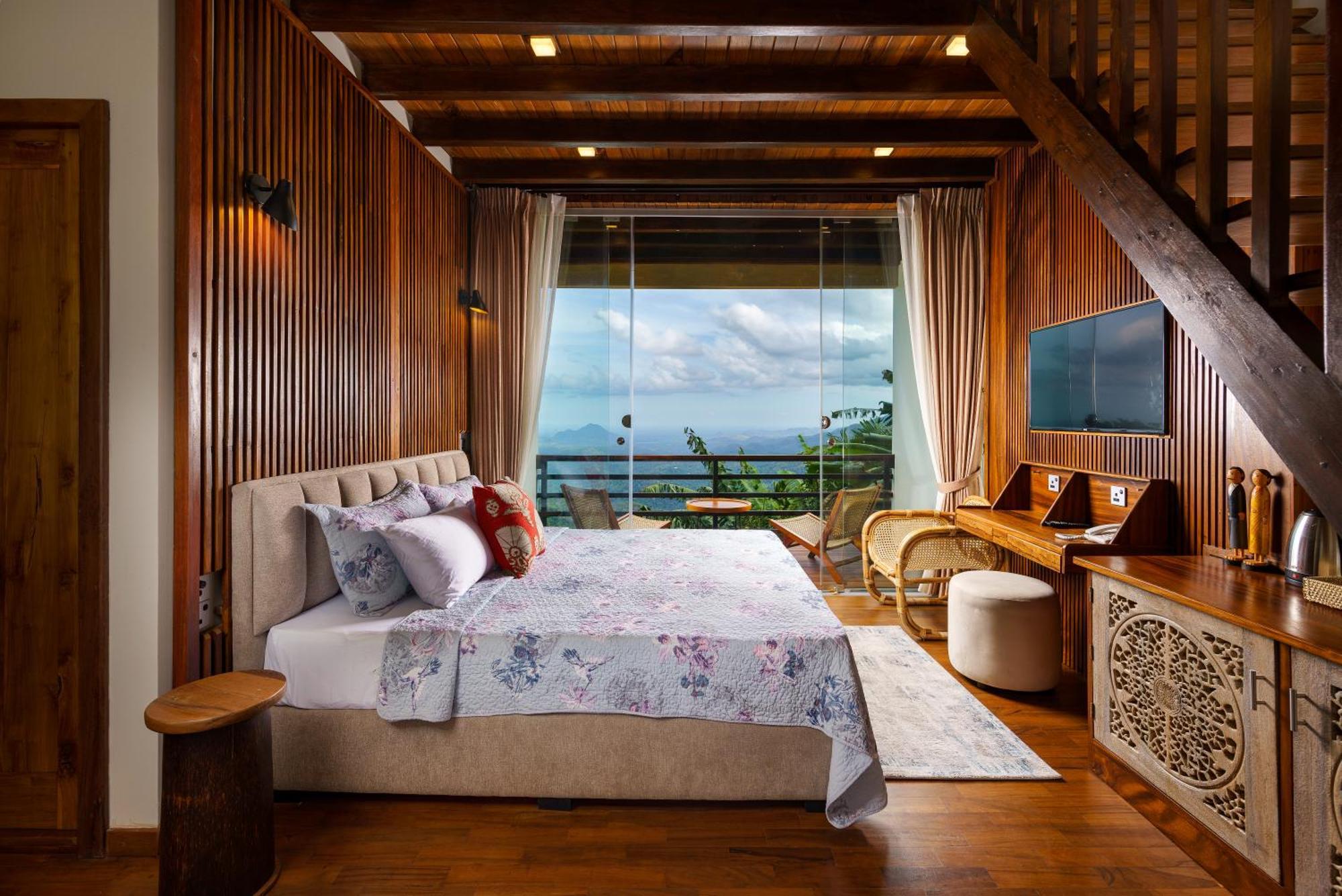 Majentra Ella Hotel Luaran gambar