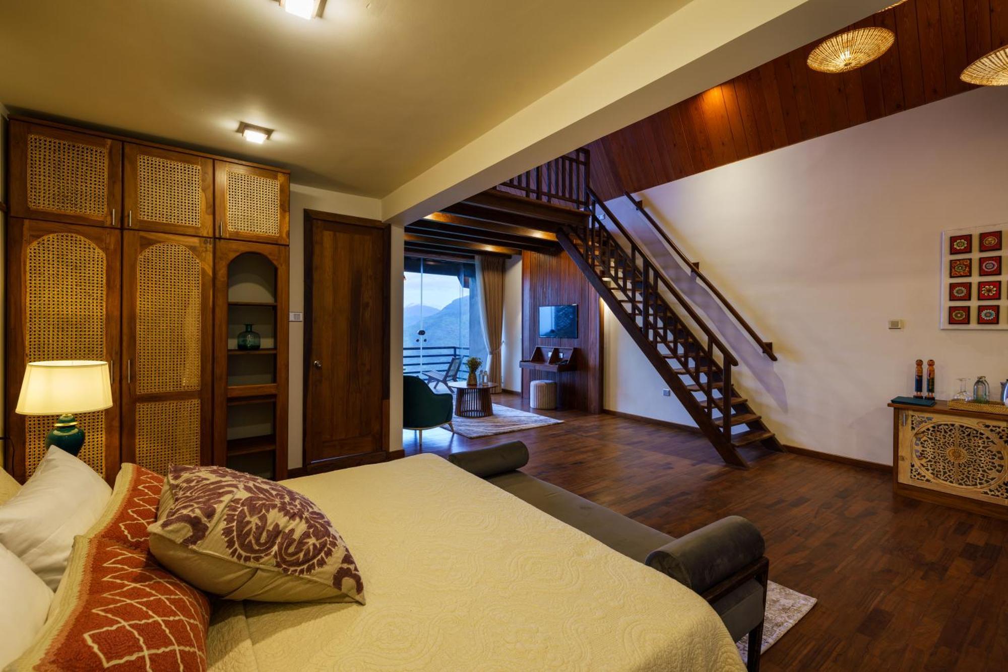 Majentra Ella Hotel Luaran gambar