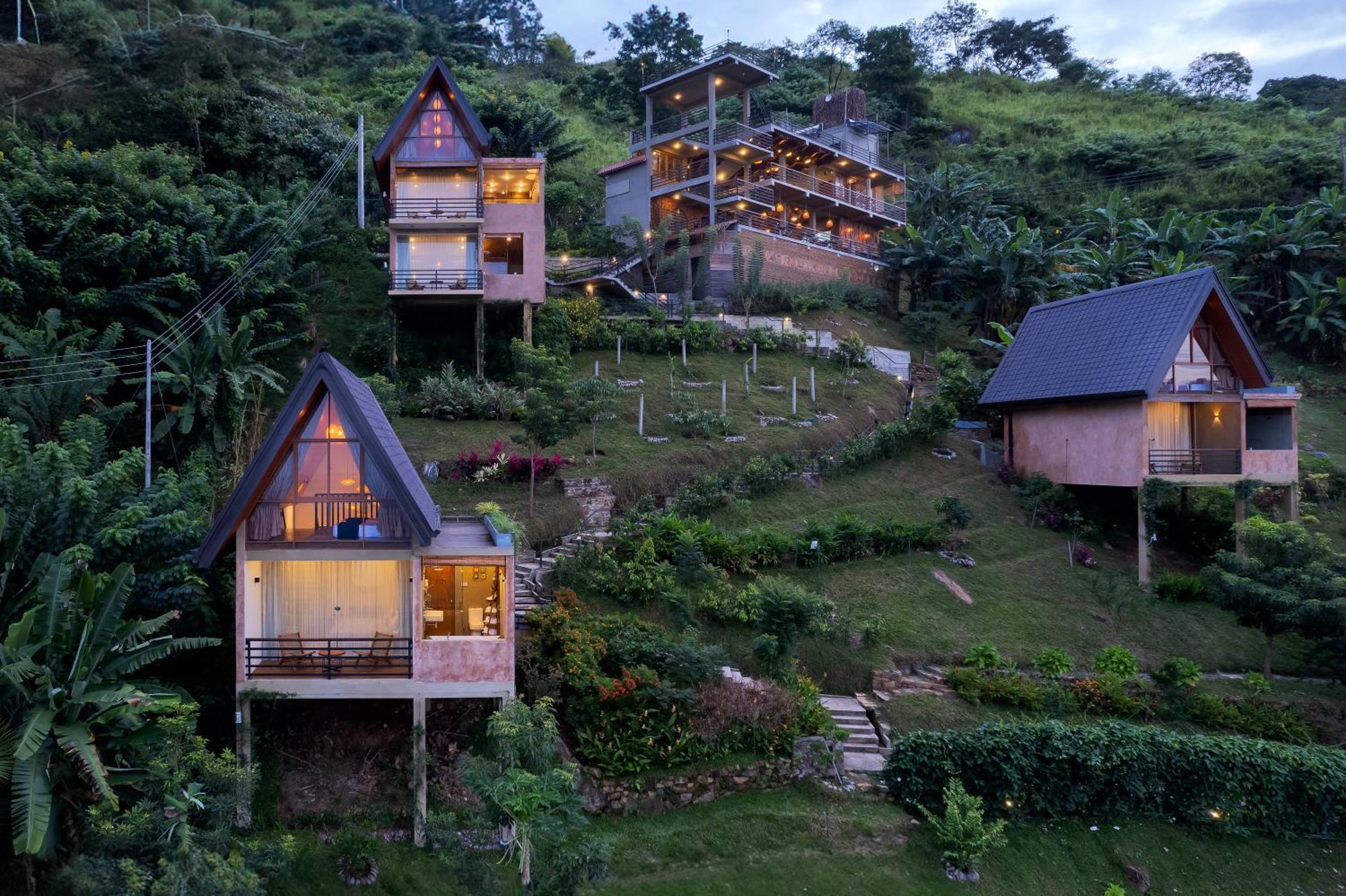 Majentra Ella Hotel Luaran gambar