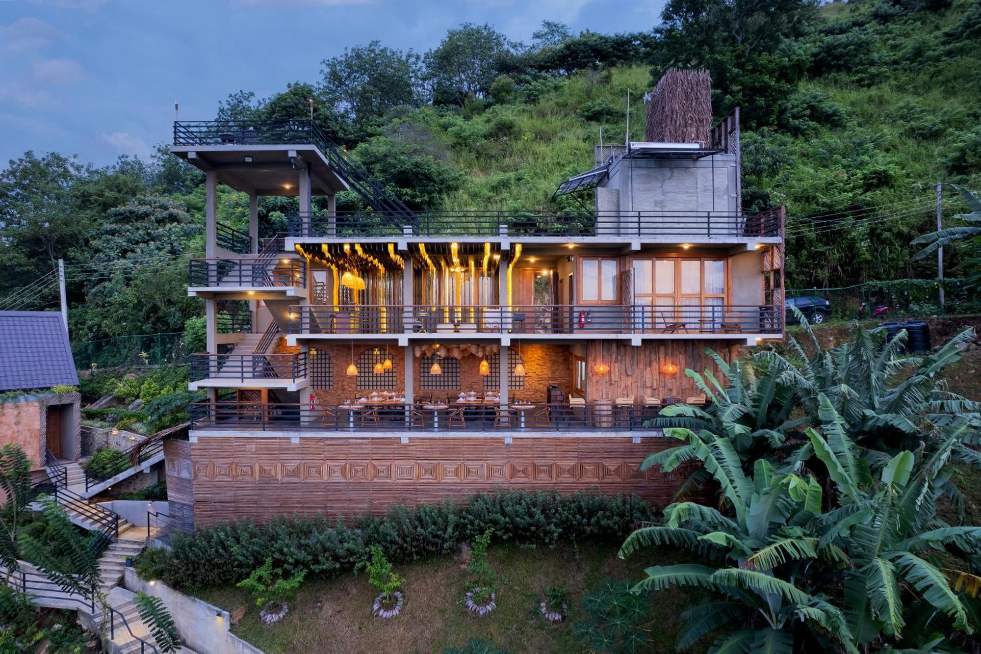 Majentra Ella Hotel Luaran gambar