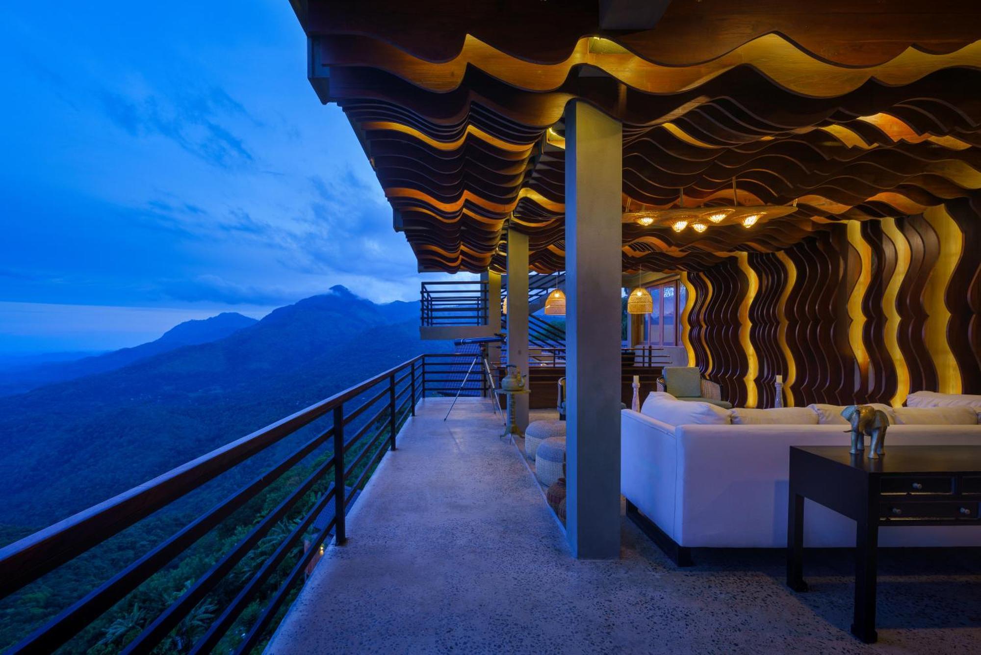 Majentra Ella Hotel Luaran gambar