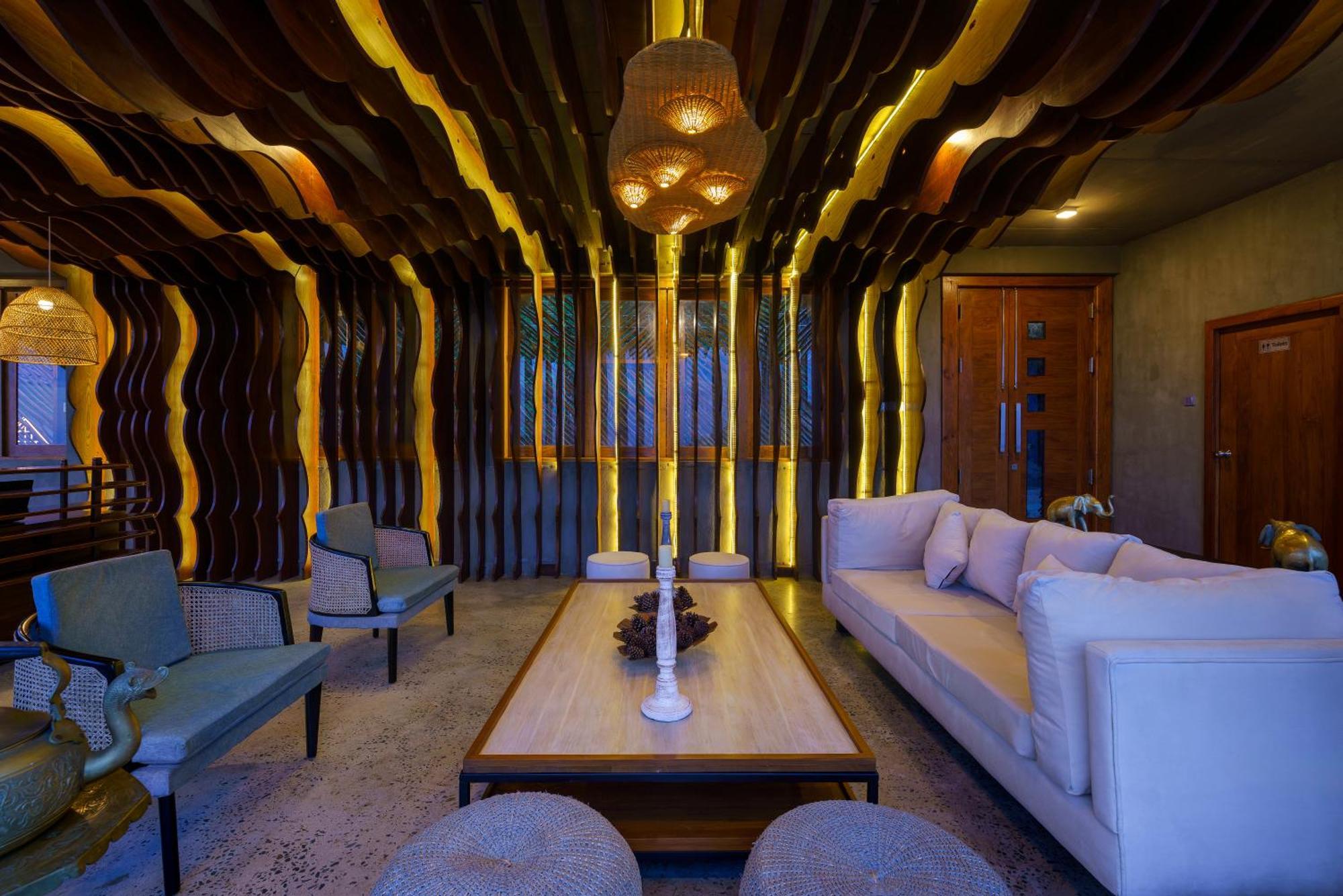 Majentra Ella Hotel Luaran gambar
